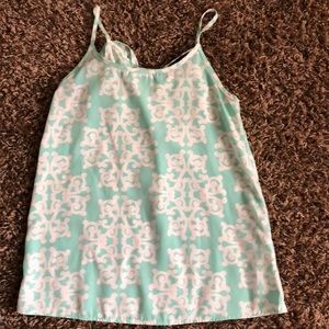 Patterned tank top.
